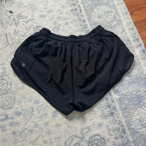 lululemon hottie hot shorts